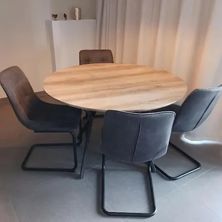 Deer Vlakbij Zee En Gratis P Apartament Ostenda